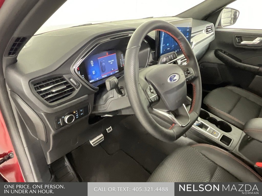 Used 2024 Ford Escape ST-Line w/ Tech Pack #1 image 31