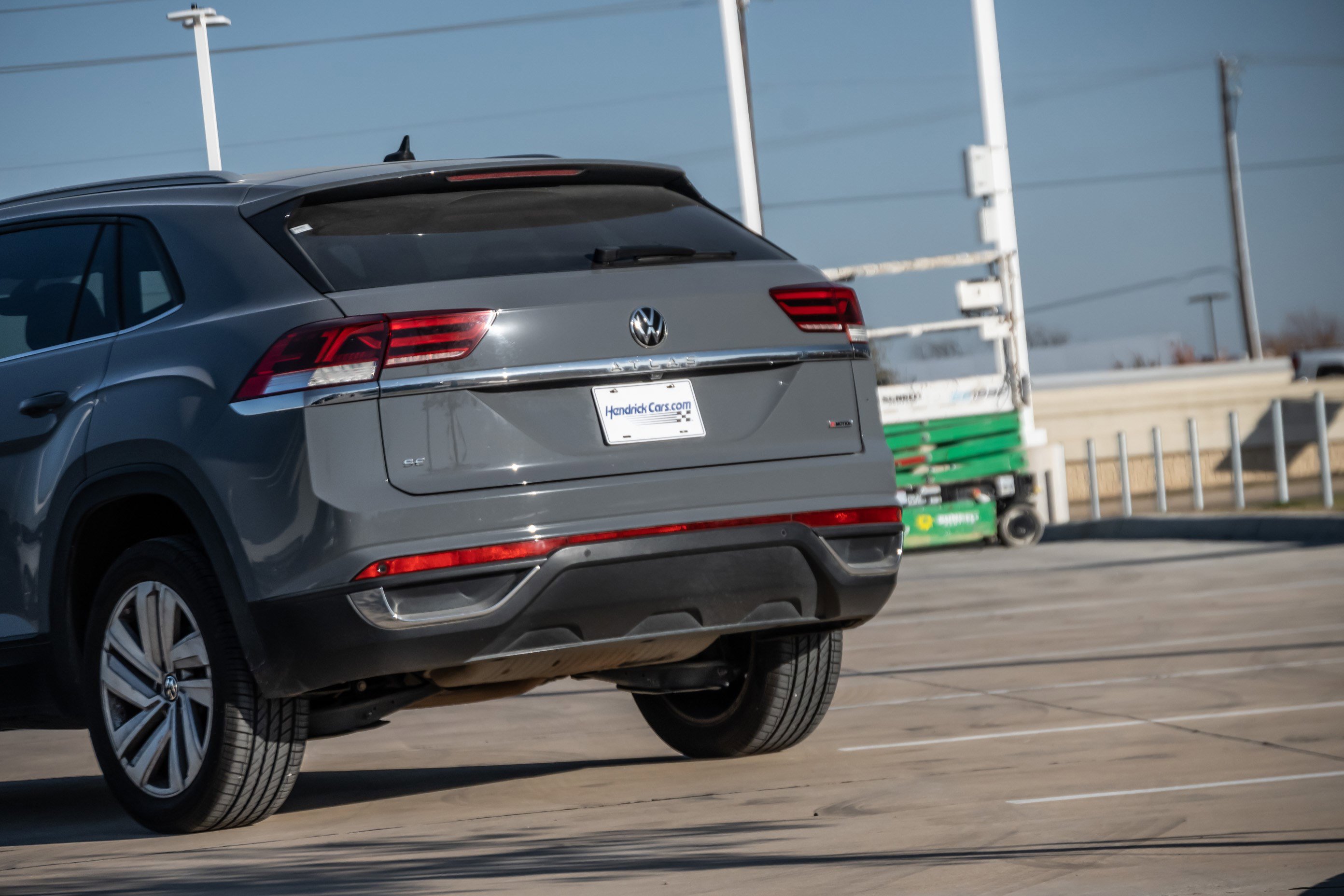 Used 2020 Volkswagen Atlas Cross Sport SE w/ Panoramic Sunroof Package image 6