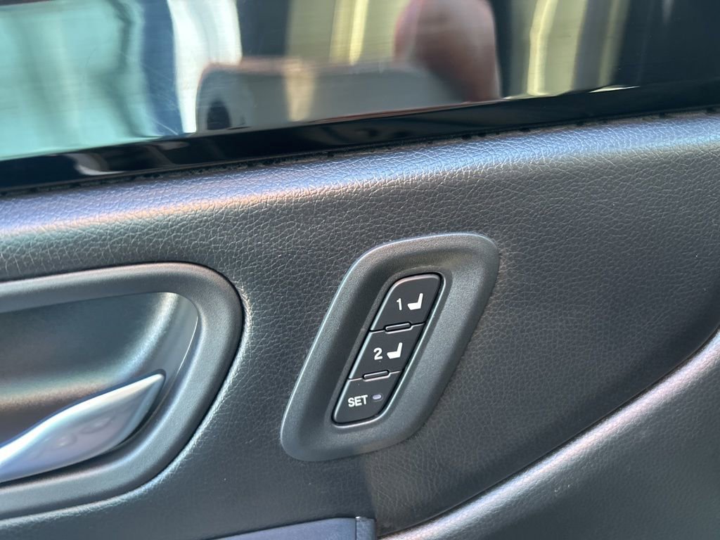 Used 2025 Honda Pilot Touring image 13