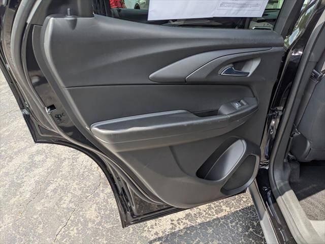 Used 2023 Chevrolet TrailBlazer LT AWD/4WD image 13