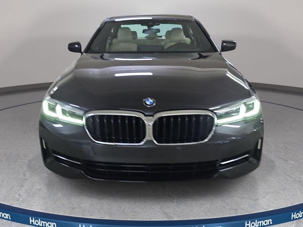Used 2023 BMW 530i w/ Convenience Package RWD image 3