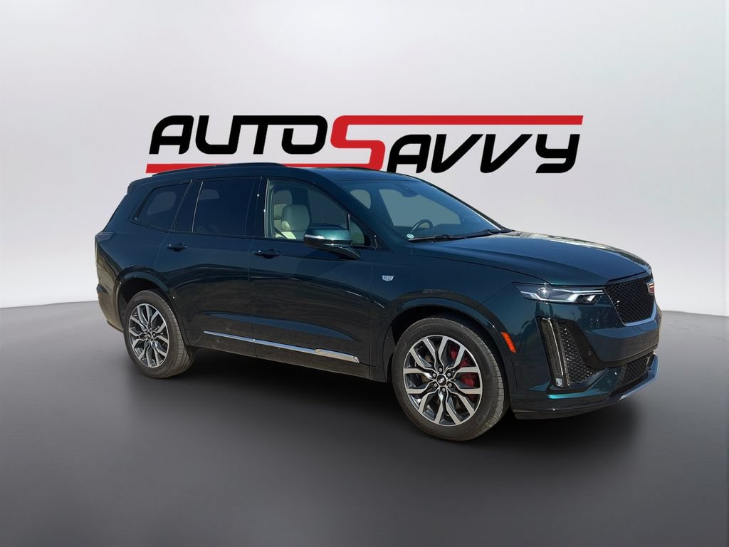 Used 2025 Cadillac XT6 Sport w/ Technology Package AWD/4WD image 3