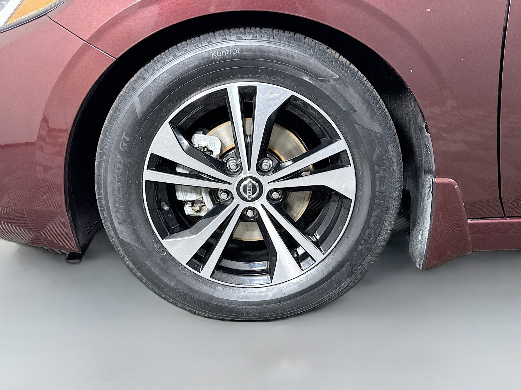 Used 2020 Nissan Sentra SV image 38