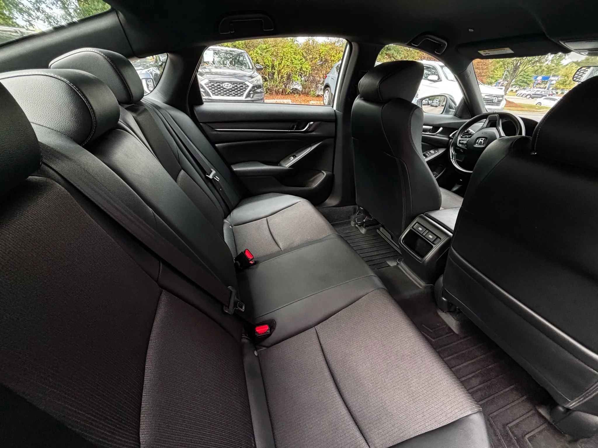 Used 2022 Honda Accord Sport image 13
