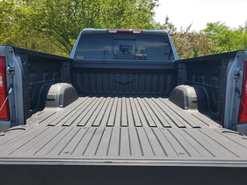 New 2026 GMC Sierra 2500 SLE w/ SLE Value Package; AWD/4WD image 5
