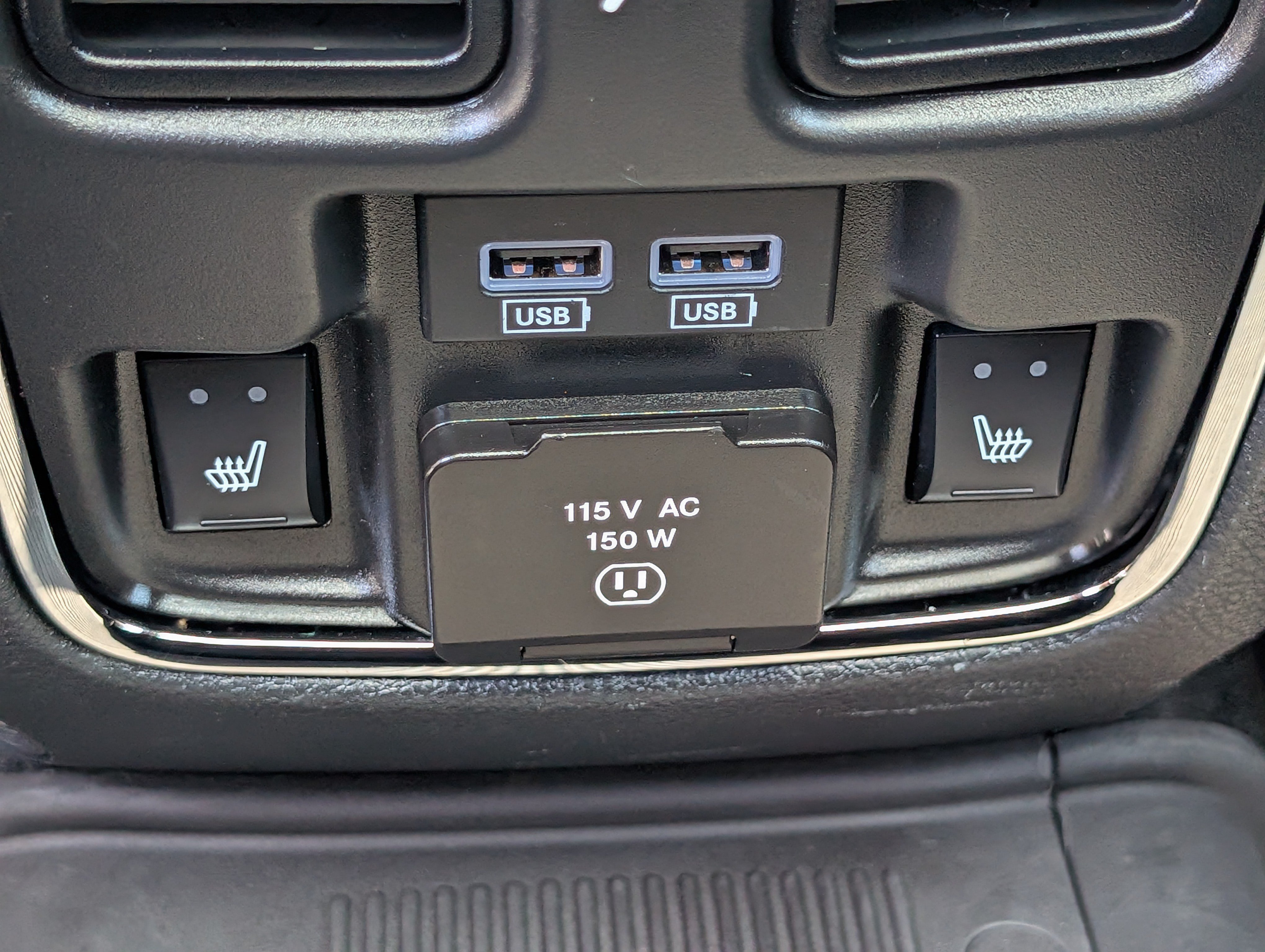 Used 2020 Jeep Grand Cherokee Overland AWD/4WD image 16