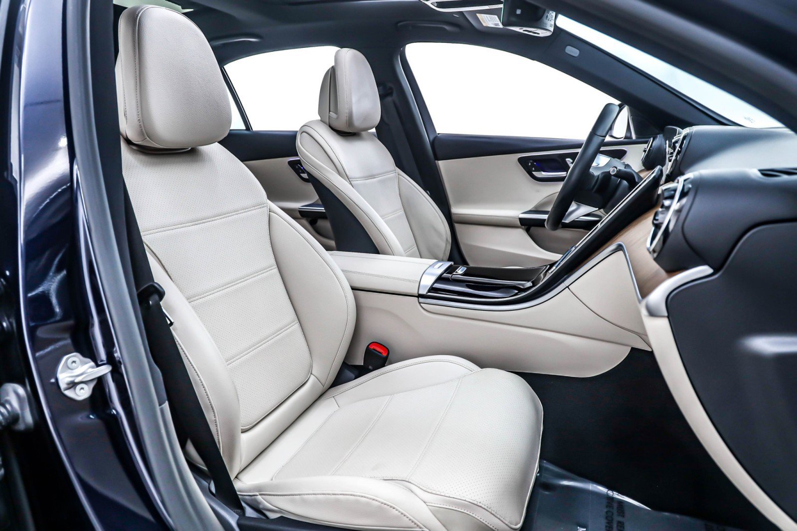 Used 2022 Mercedes-Benz C 300 Sedan image 7