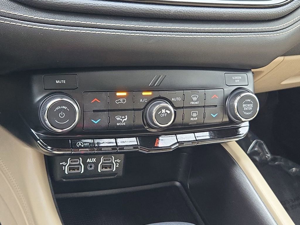 Certified 2022 Dodge Durango SXT image 11