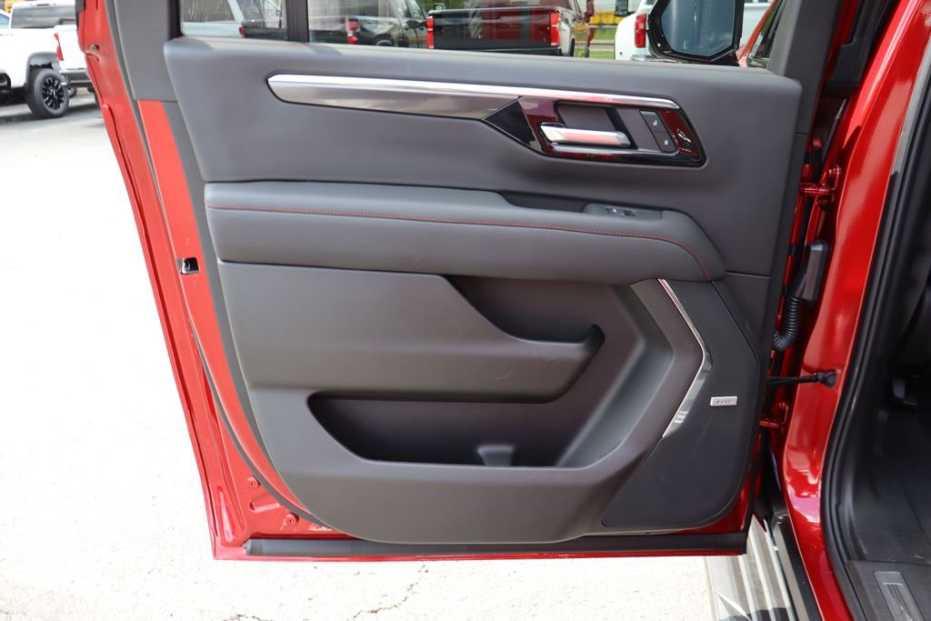 New 2026 Chevrolet Suburban RST AWD/4WD image 33