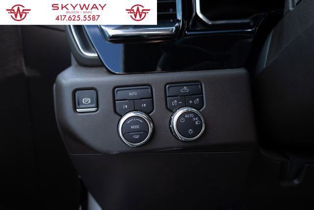 Used 2025 GMC Sierra 1500 SLE image 32