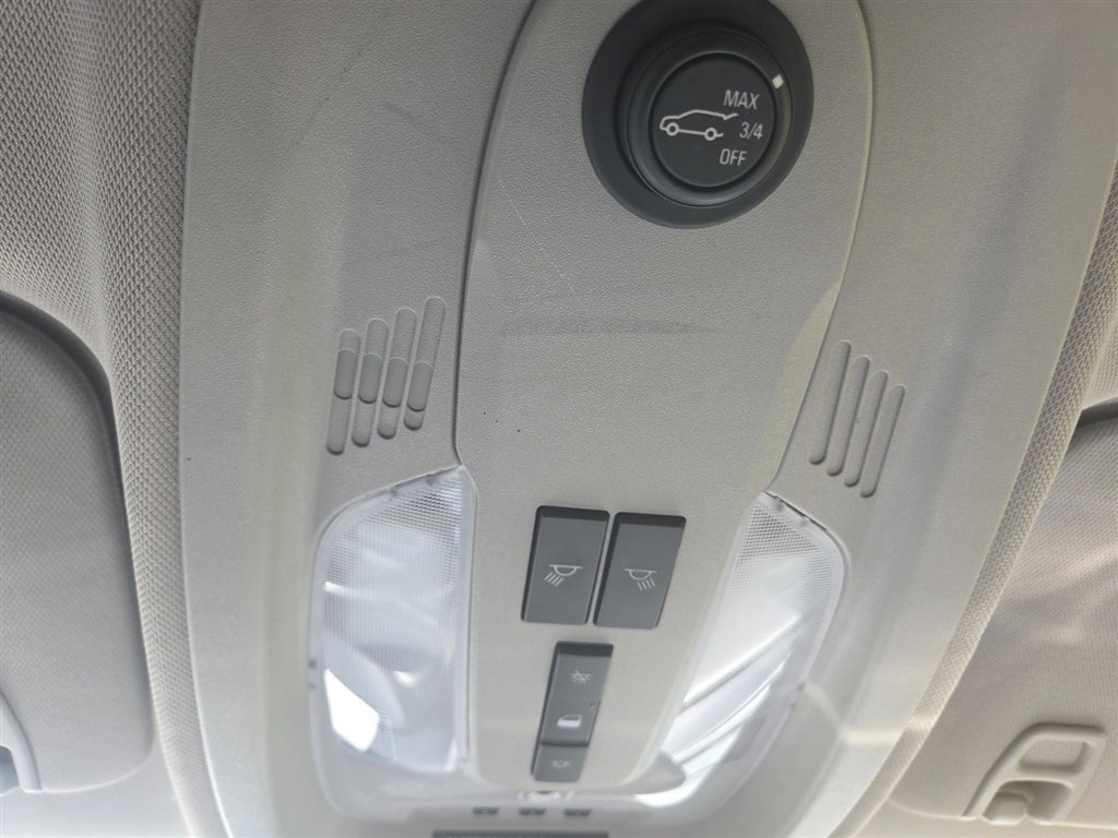 Used 2017 Chevrolet Equinox LT w/ Convenience Package image 15