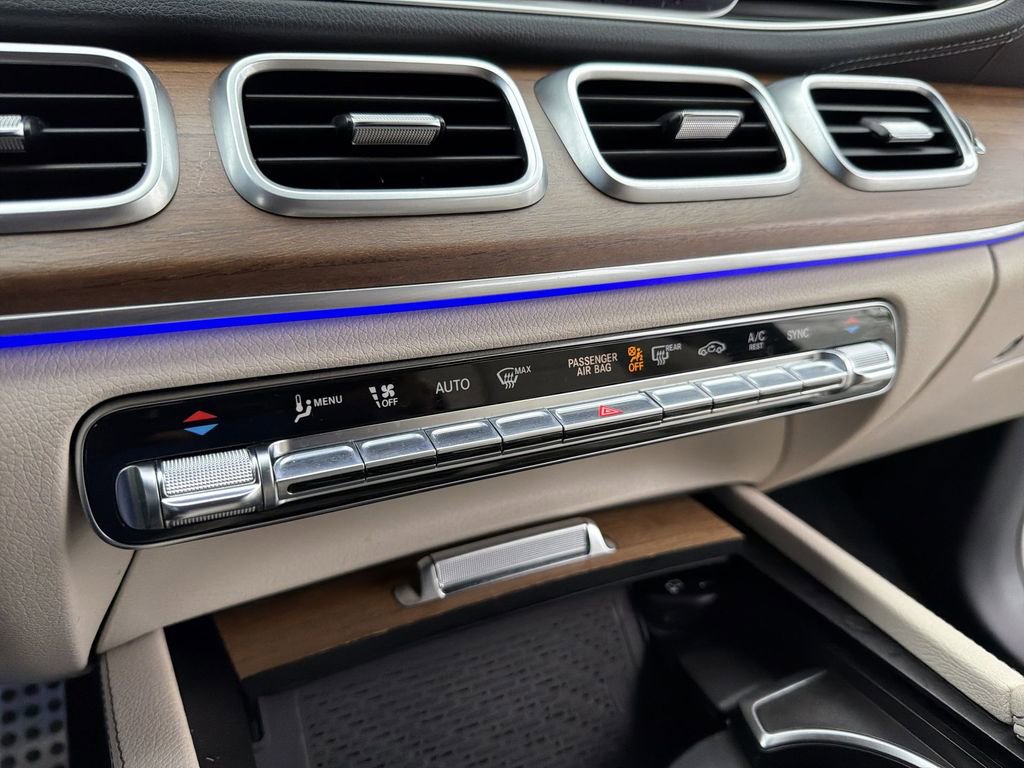 Used 2023 Mercedes-Benz GLS 450 4MATIC w/ AMG Line Exterior image 32
