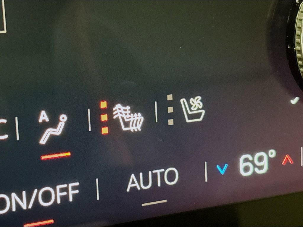 New 2026 GMC Yukon XL AT4 image 20