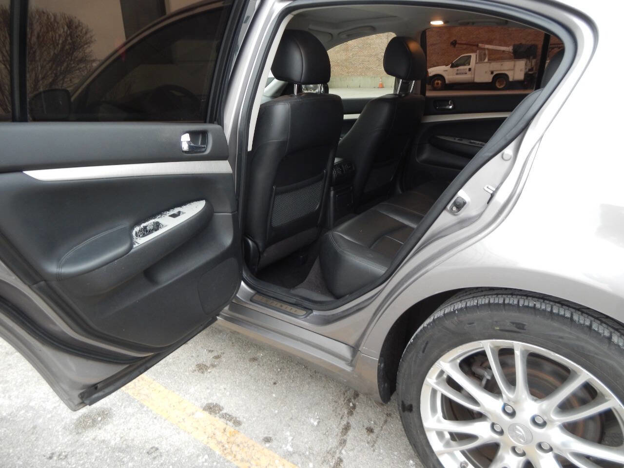 Used 2007 INFINITI G35 Journey w/ Performance Tire & Wheel Pkg image 28