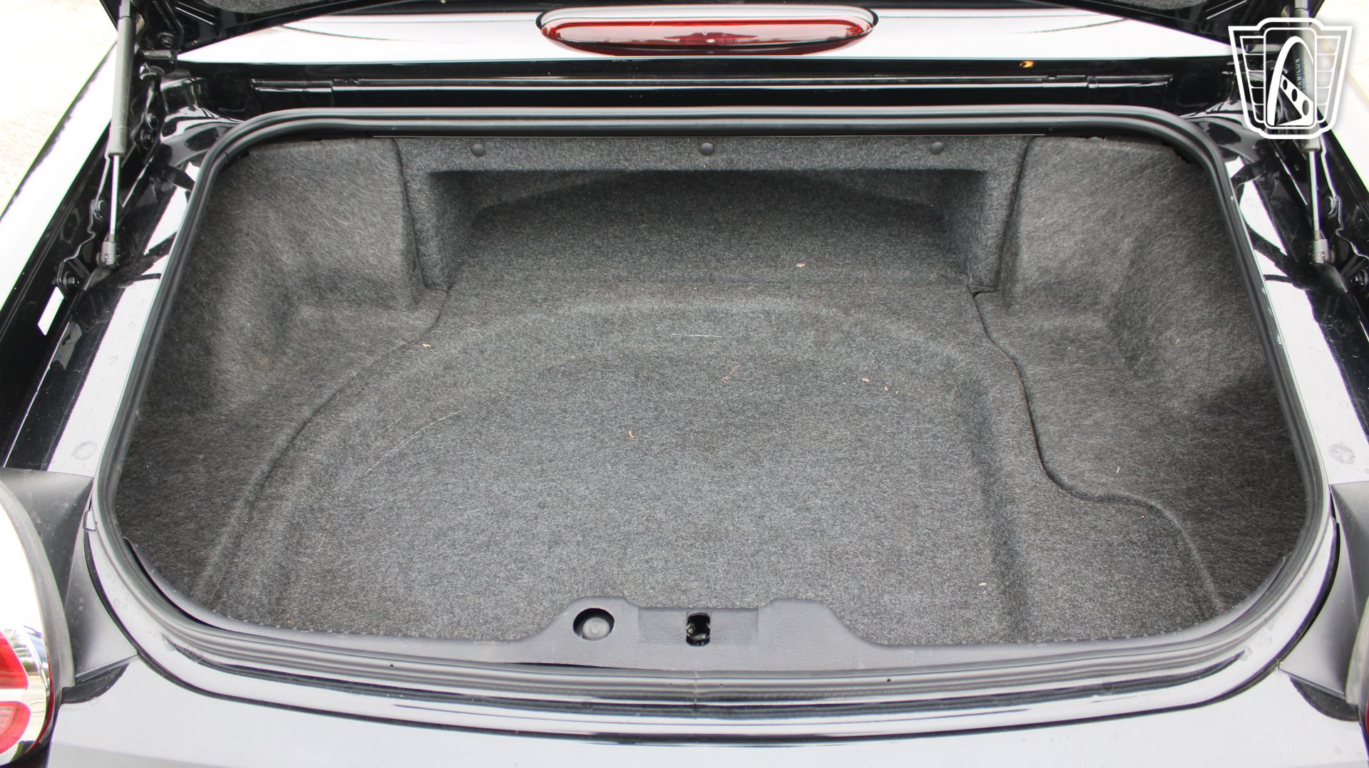 Used 2003 Ford Thunderbird RWD image 10