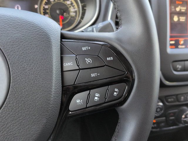 Used 2023 Jeep Cherokee Altitude Lux AWD/4WD image 25