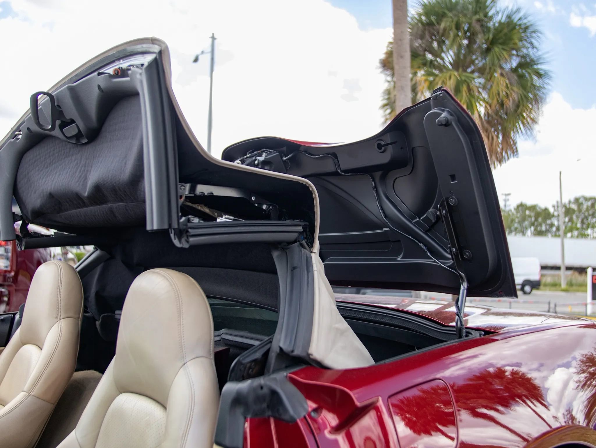 Used 2006 Chevrolet Corvette Convertible w/ Preferred Equipment Group RWD image 35