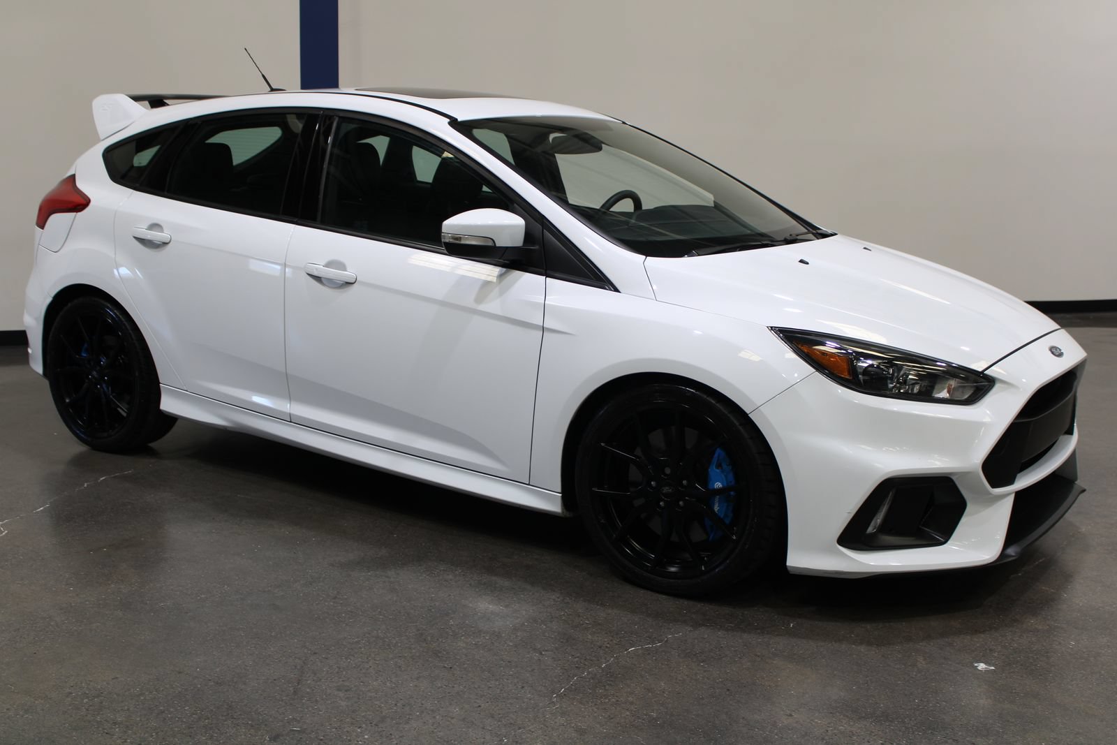 Used 2017 Ford Focus RS AWD/4WD image 2