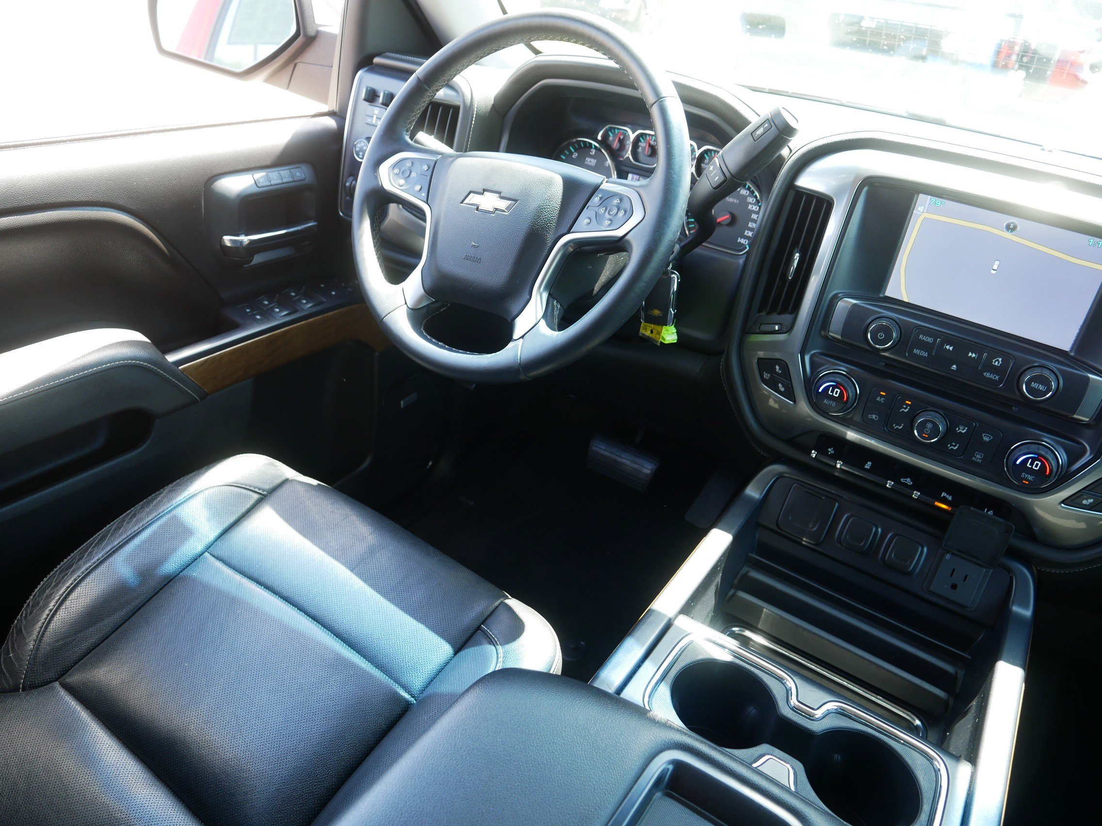 Used 2015 Chevrolet Silverado 1500 LTZ w/ LTZ Plus Package AWD/4WD image 9