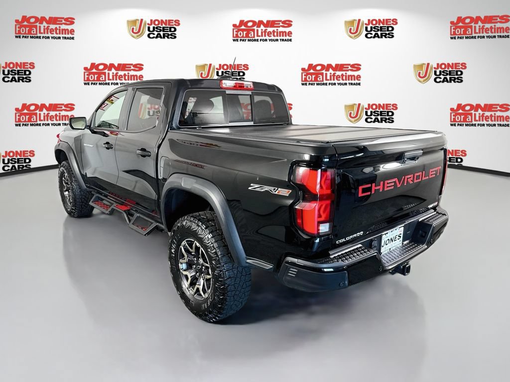 Used 2025 Chevrolet Colorado ZR2 w/ Technology Package AWD/4WD image 2