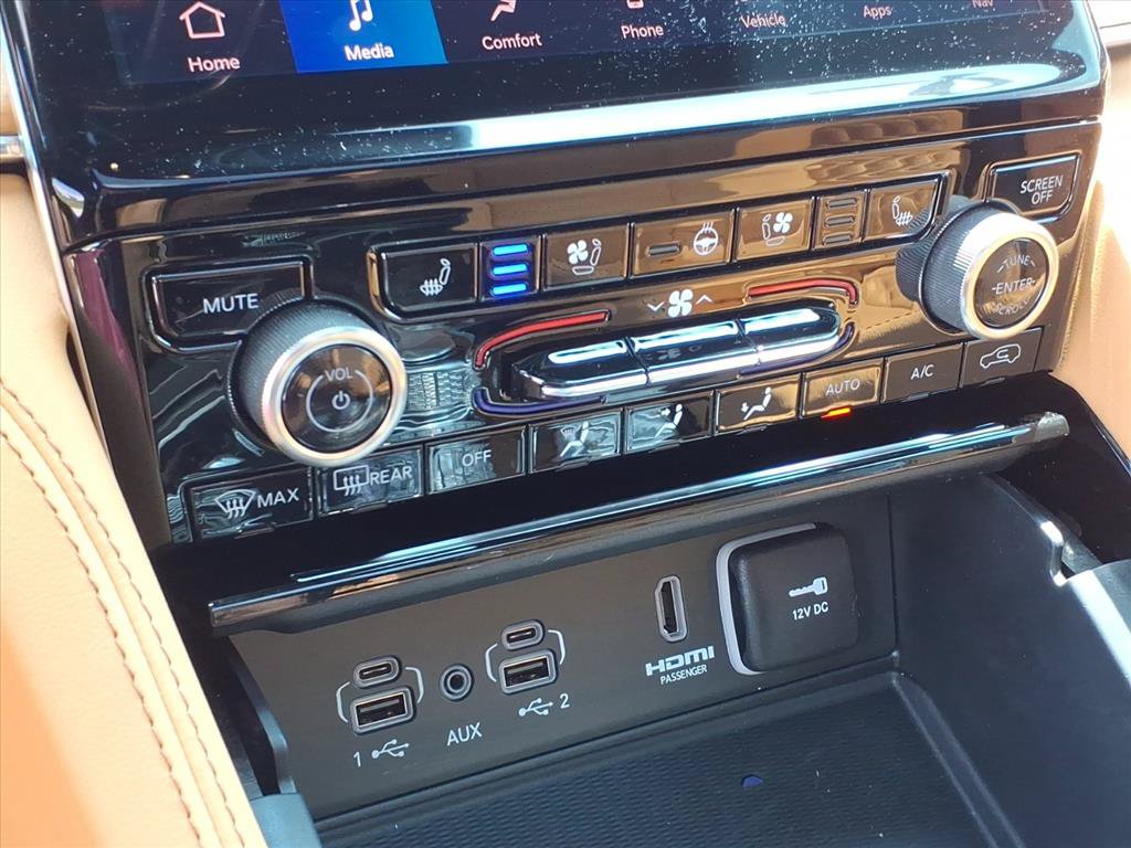 Used 2025 Jeep Grand Cherokee L Summit AWD/4WD image 7