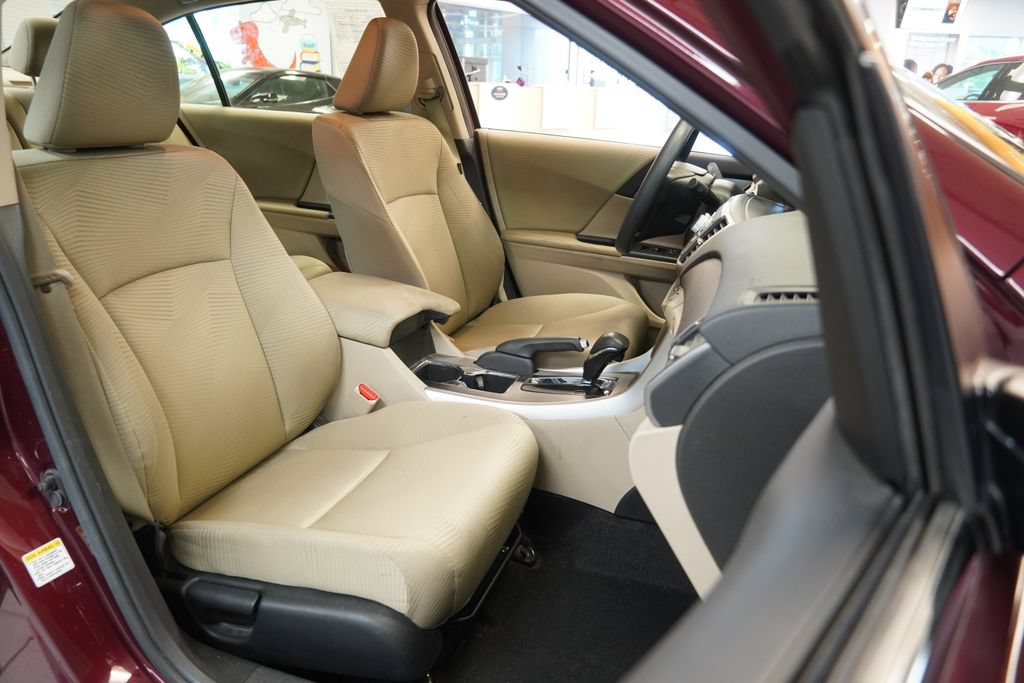Used 2014 Honda Accord LX image 30
