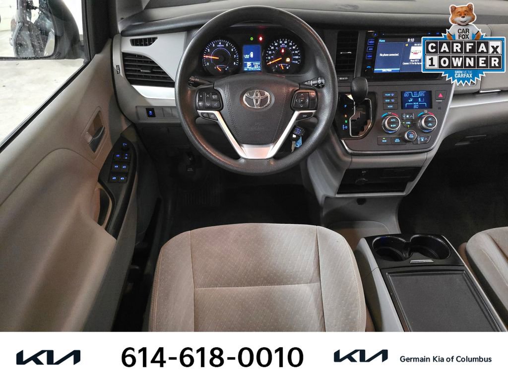 Used 2017 Toyota Sienna LE image 17