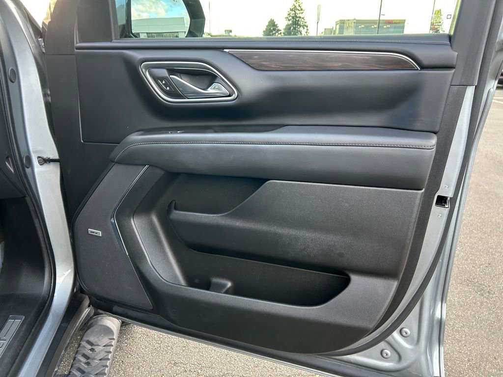 Used 2023 Chevrolet Tahoe Z71 w/ Z71 Off-Road Package AWD/4WD image 25