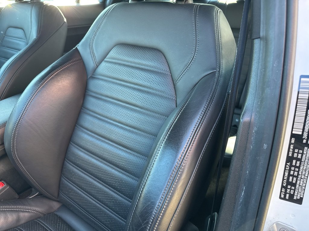 Used 2022 Alfa Romeo Giulia Veloce image 27