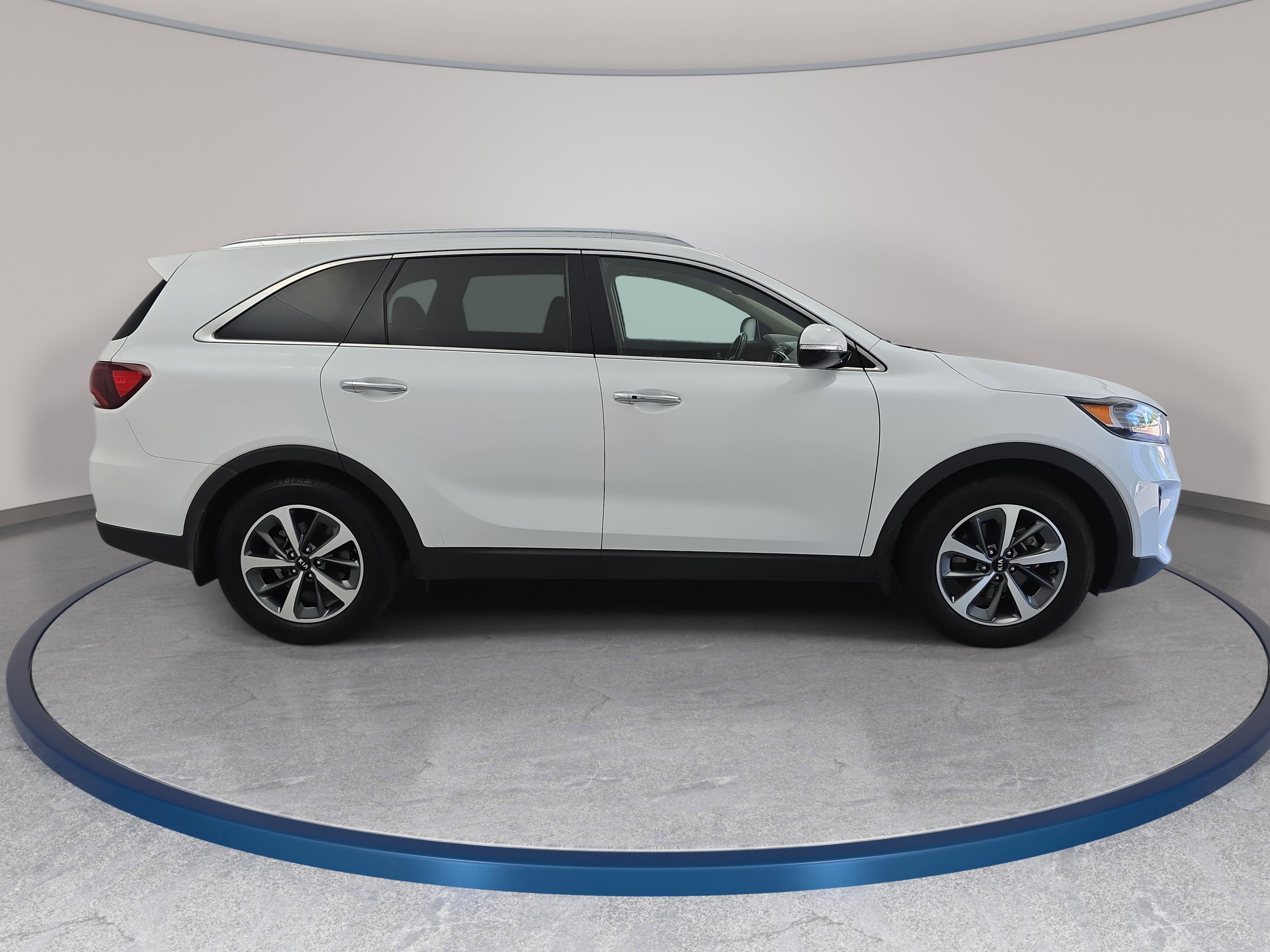 Used 2019 Kia Sorento EX w/ EX Touring Package FWD image 4
