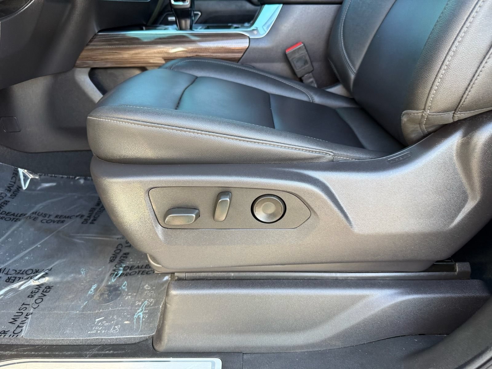 Used 2024 Chevrolet Silverado 1500 LT Trail Boss w/ Convenience Package II AWD/4WD image 14