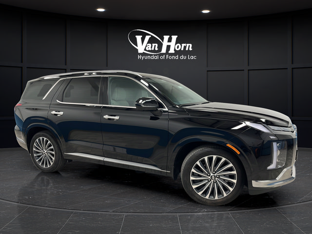 Used 2025 Hyundai Palisade Calligraphy FWD image 1