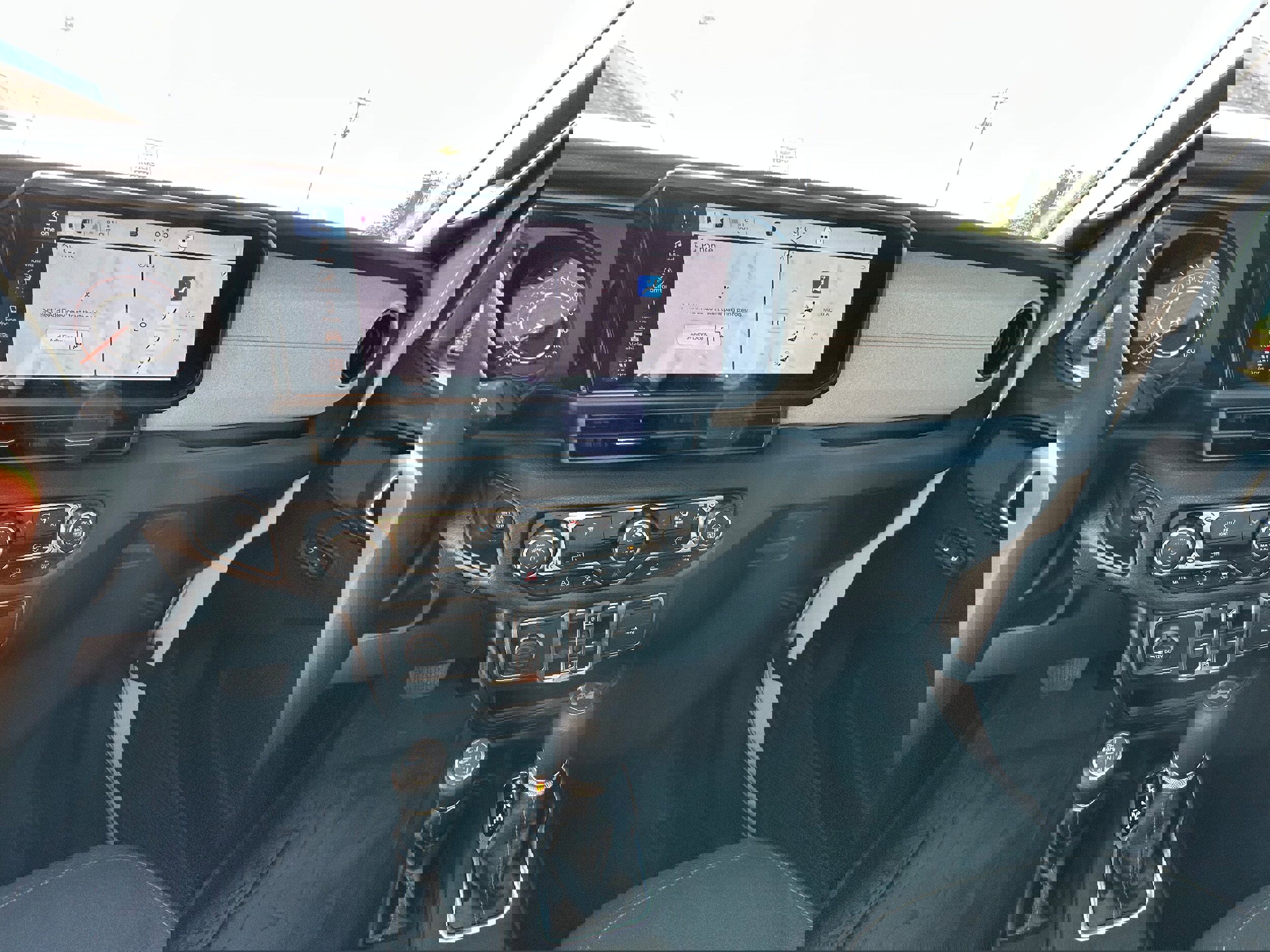 Used 2024 Jeep Wrangler Sport S image 15