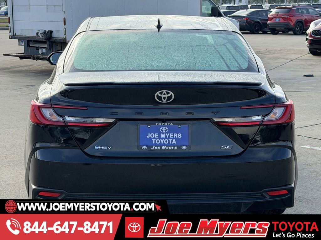 Used 2025 Toyota Camry SE image 8