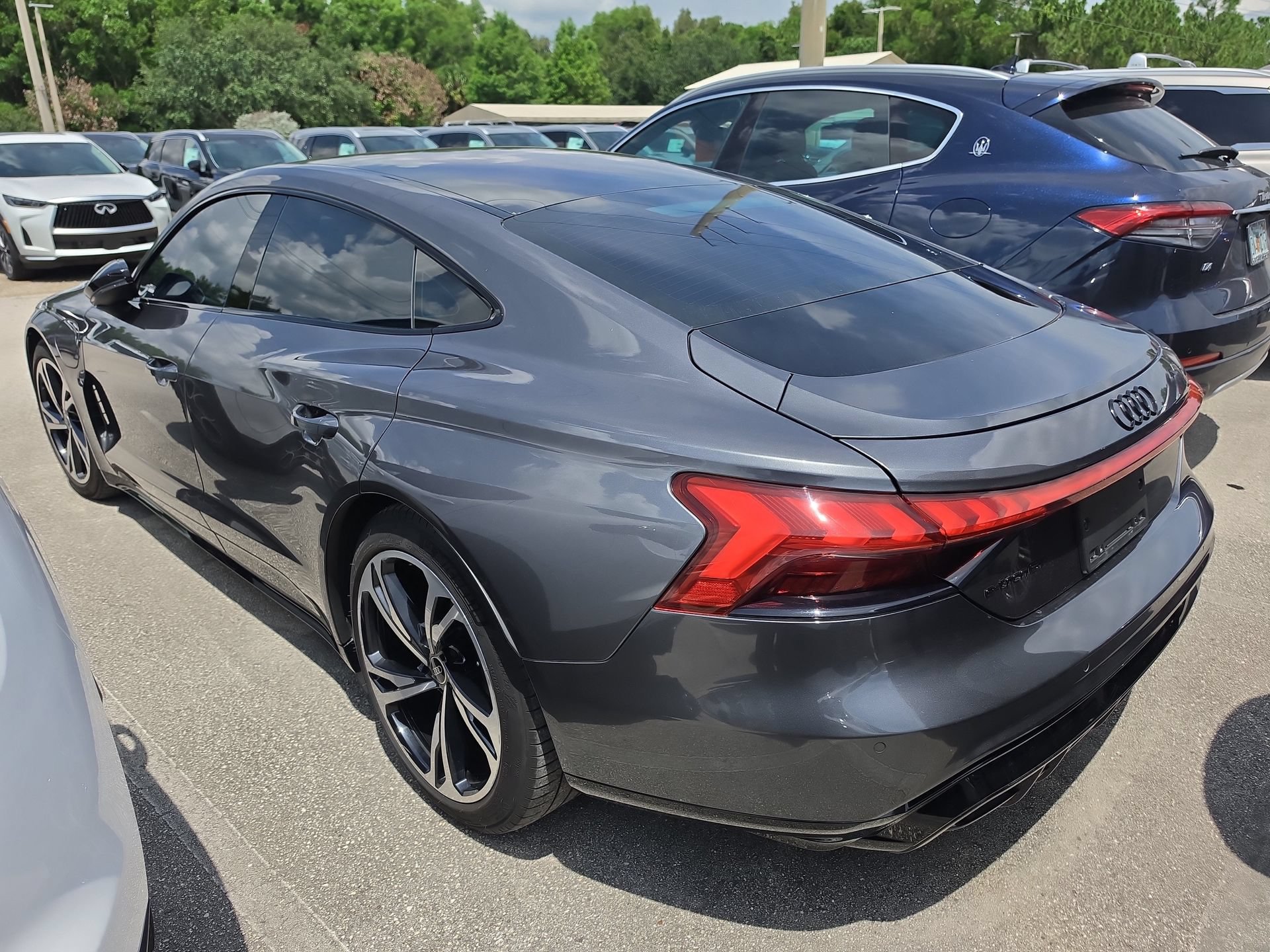 Used 2022 Audi e-tron GT Premium Plus AWD/4WD image 4