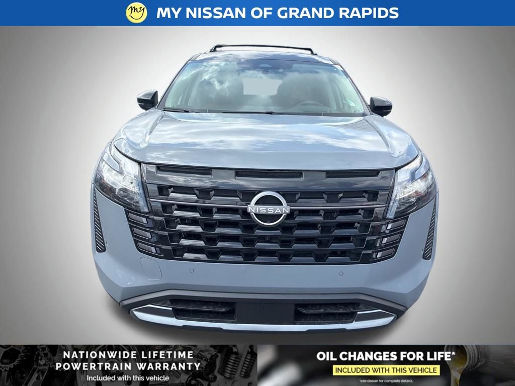 New 2026 Nissan Pathfinder Platinum image 8