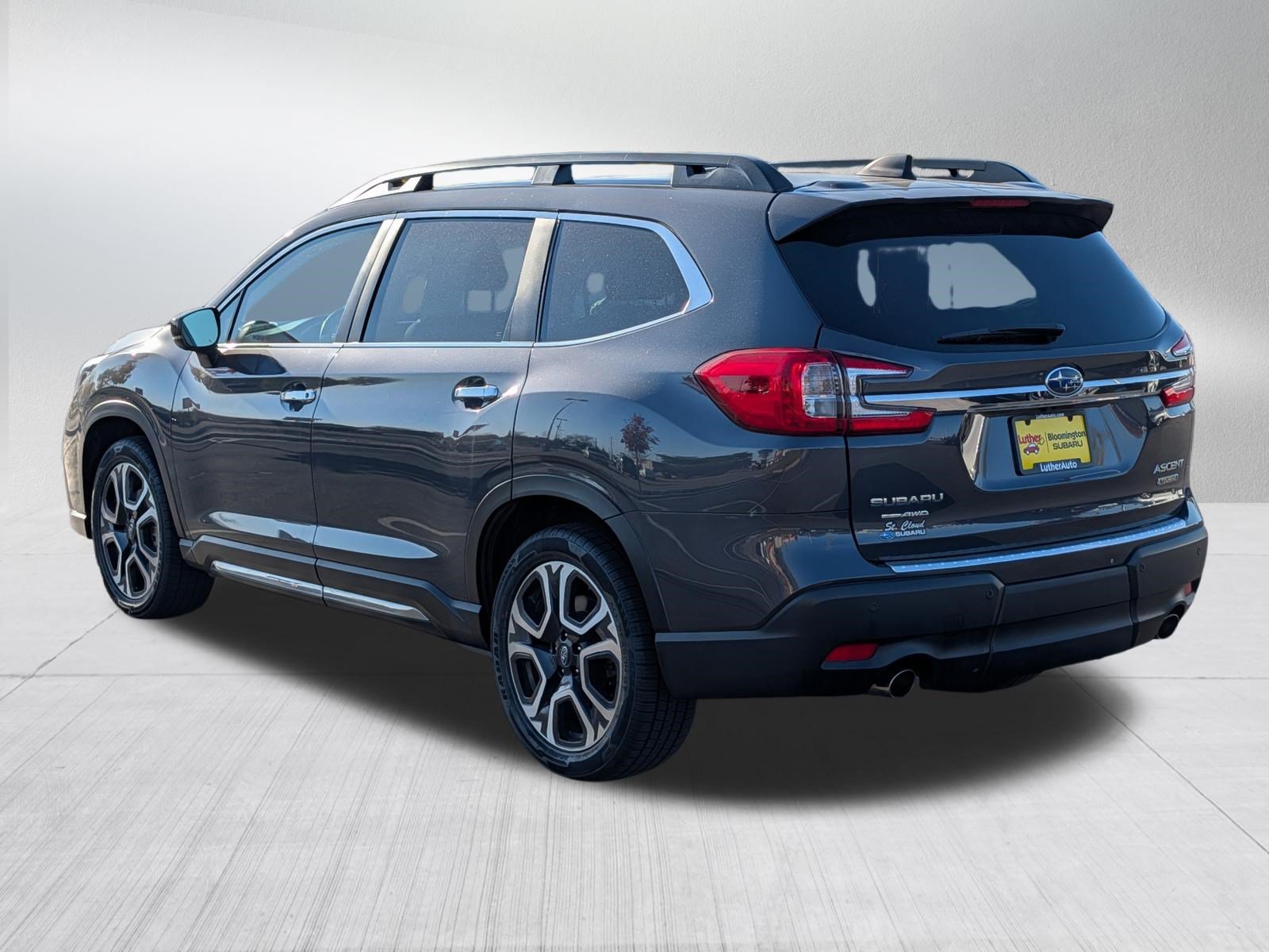 Used 2024 Subaru Ascent Touring AWD/4WD image 5