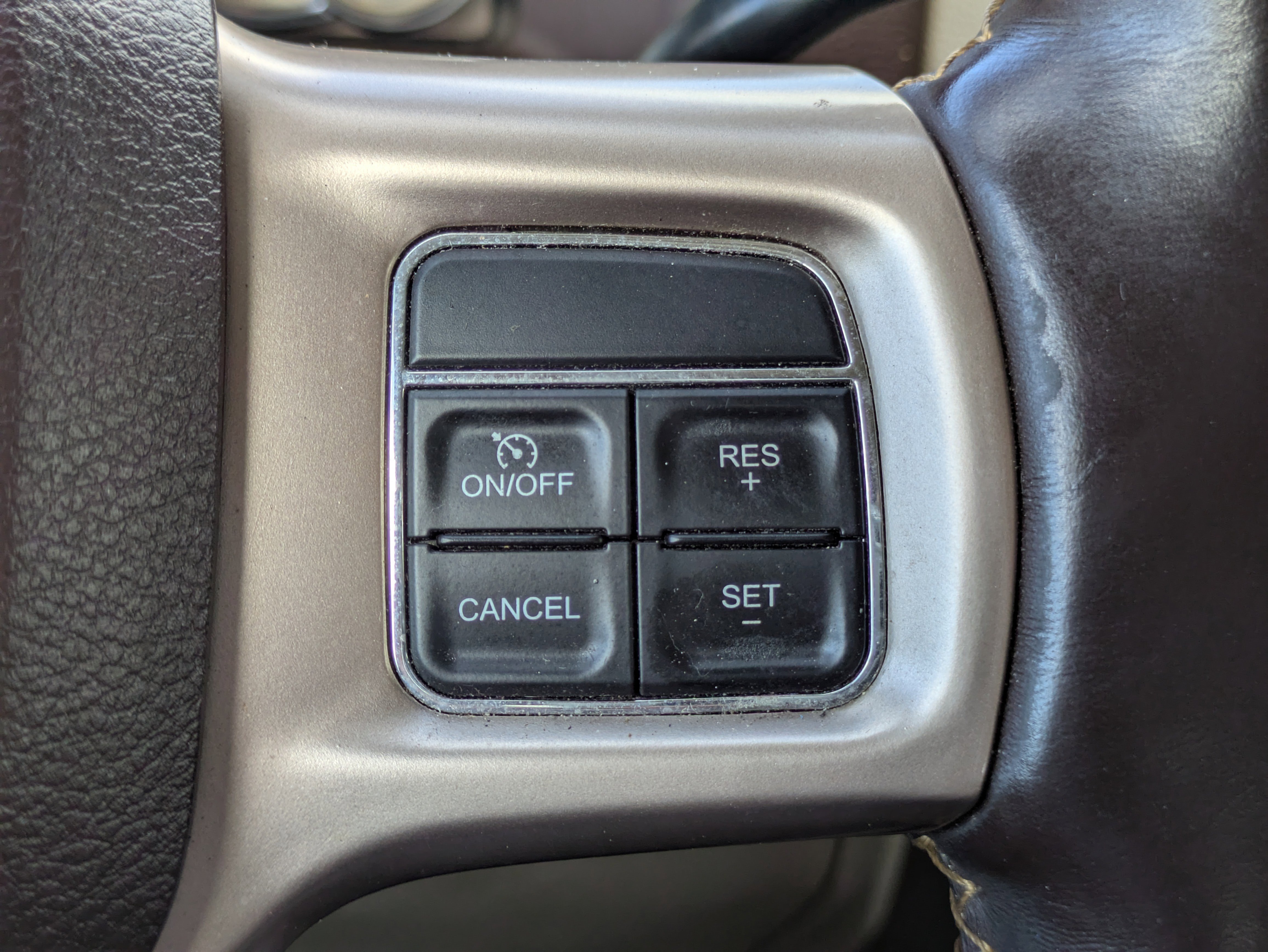 Used 2015 RAM 2500 Longhorn w/ Convenience Group image 25