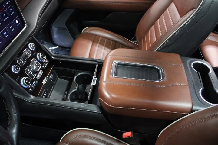 Used 2023 GMC Yukon Denali Ultimate image 33