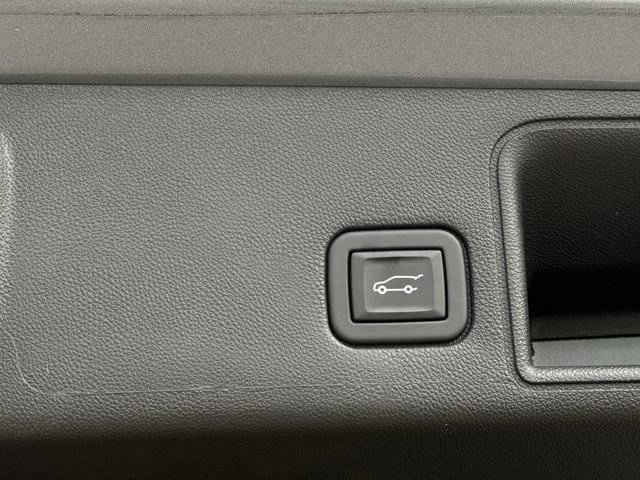 Certified 2023 GMC Terrain SLT w/ Infotainment Package II AWD/4WD image 35