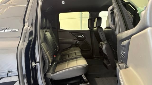 Used 2026 Chevrolet Silverado EV Trail Boss AWD/4WD image 27