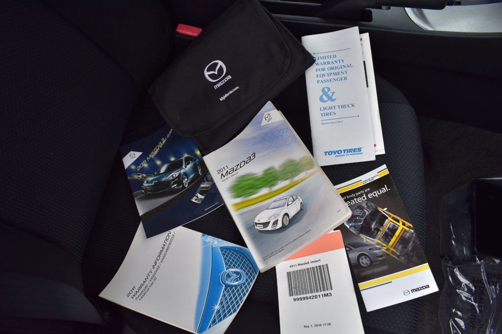 Used 2011 MAZDA MAZDA3 i Touring image 13