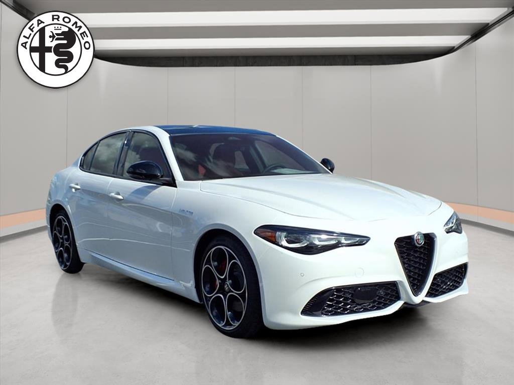 New 2025 Alfa Romeo Giulia image 1