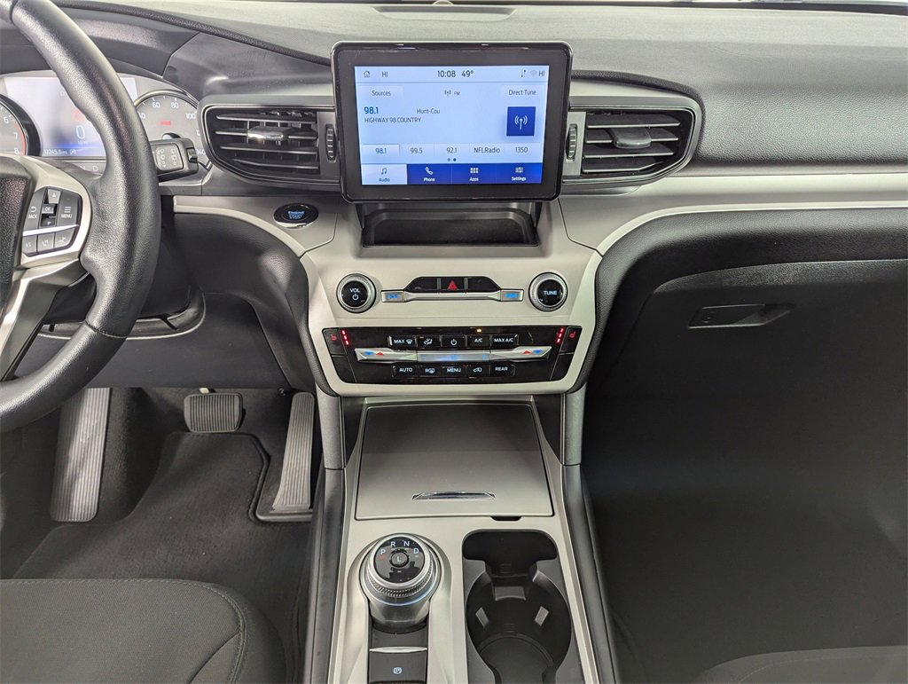 Used 2024 Ford Explorer XLT image 25