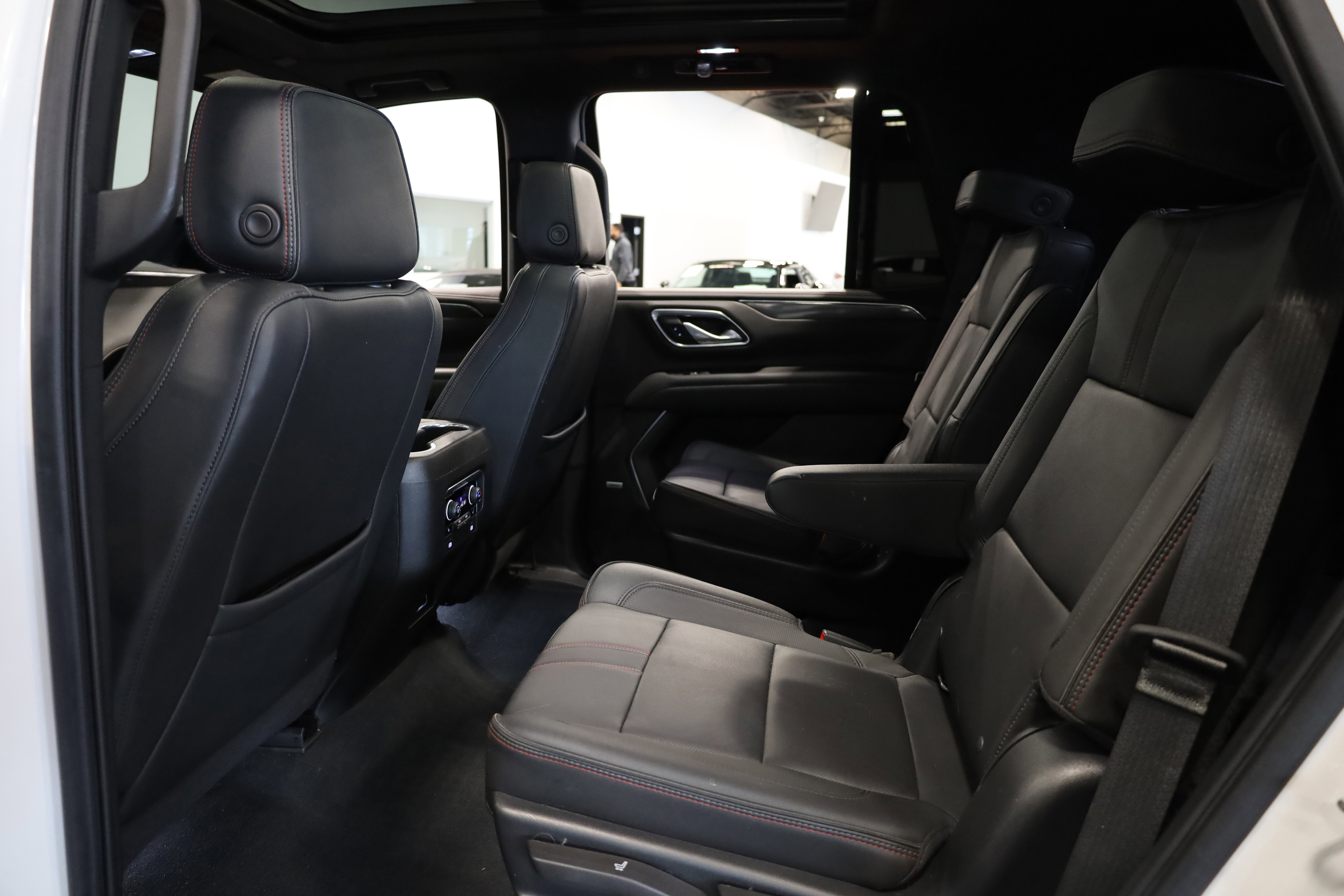 Used 2022 Chevrolet Tahoe RST w/ Luxury Package image 34