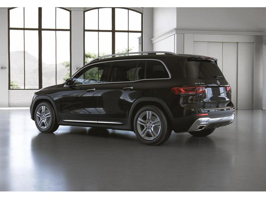 Used 2022 Mercedes-Benz GLB 250 4MATIC image 31