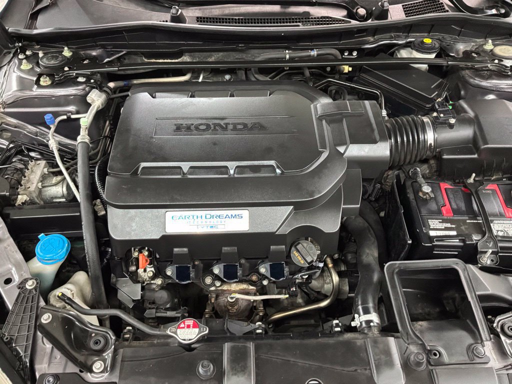Used 2015 Honda Accord Touring image 31