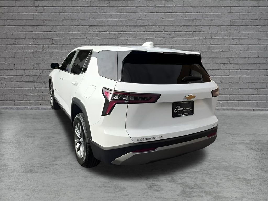 Used 2026 Chevrolet Equinox LT AWD/4WD image 10