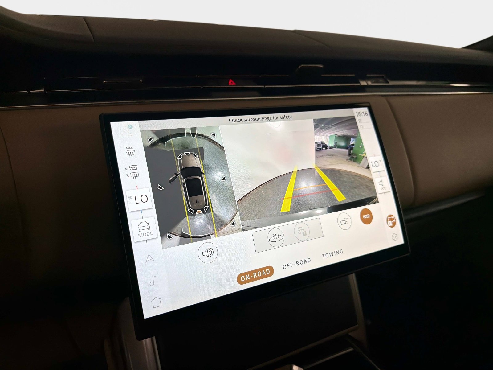 Used 2025 Land Rover Range Rover Long Wheelbase SE image 42