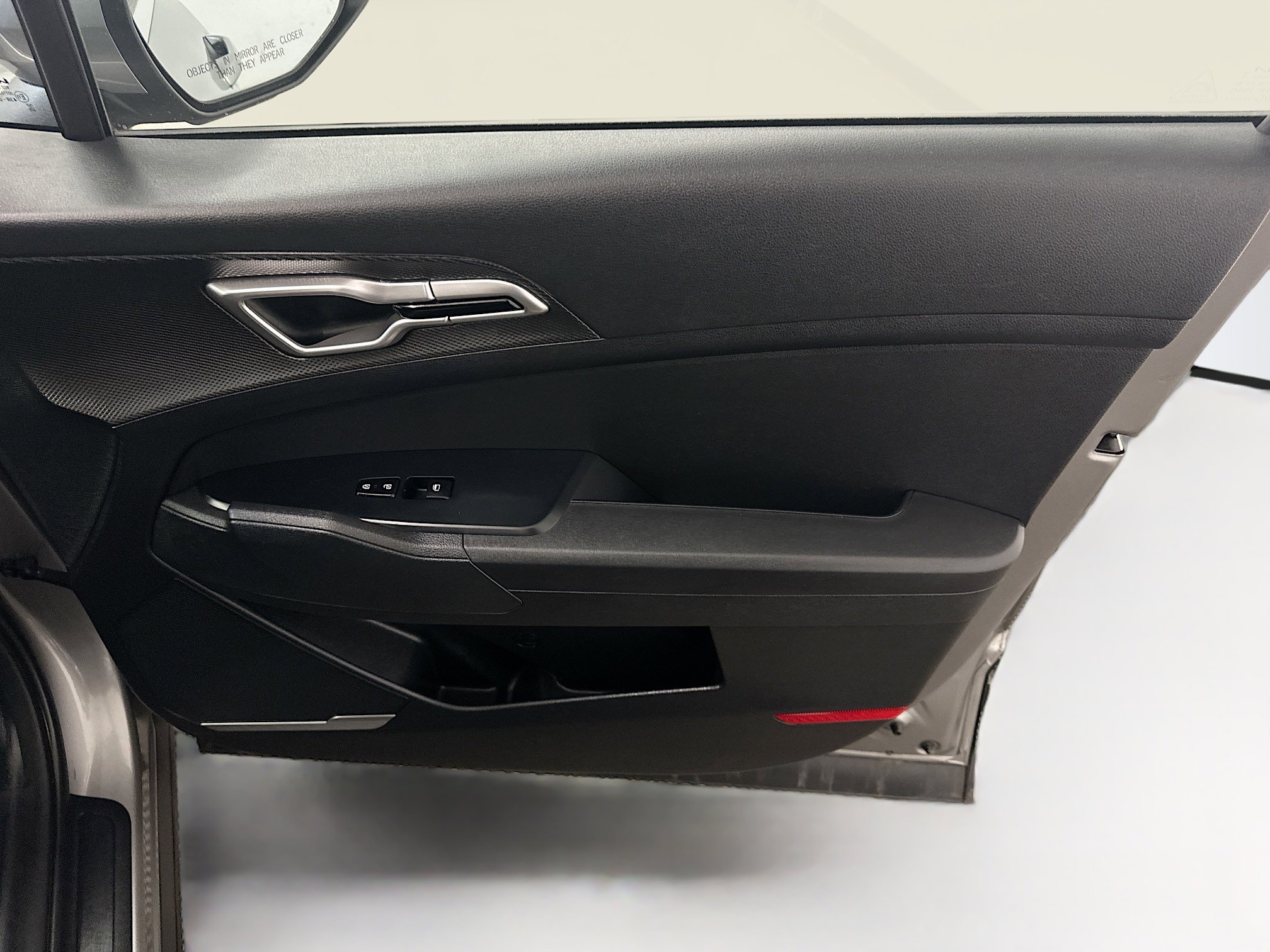 Used 2025 Kia Sportage LX image 32